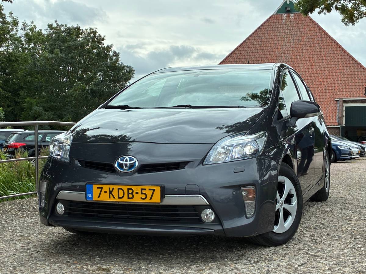 Toyota Prius Toyota Prius 1.8 Plug-in Dynamic Business | 1e Eigenaar + Achteruitrijcamera Nu €8.975