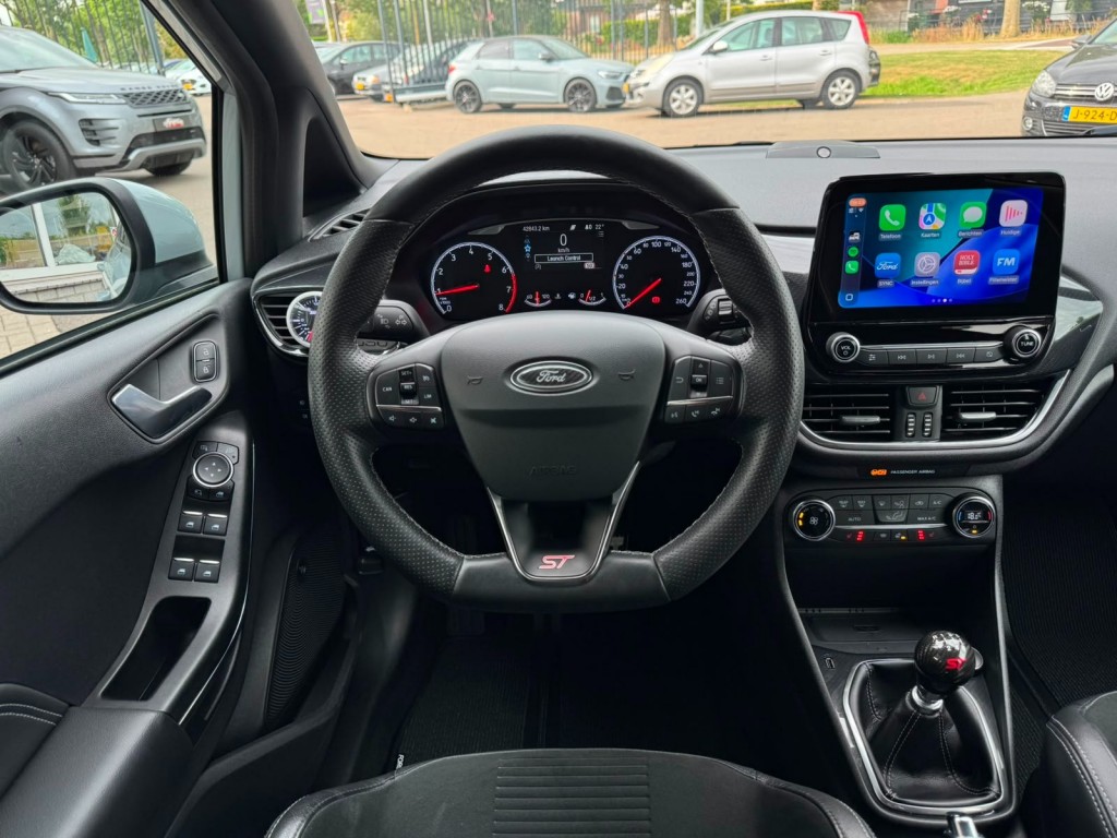 Ford Fiesta Ford Fiesta 1.5 ECOB. ST-3, Revo KW V3 Recaro Carplay Winterpack B&O Deurbeschermers