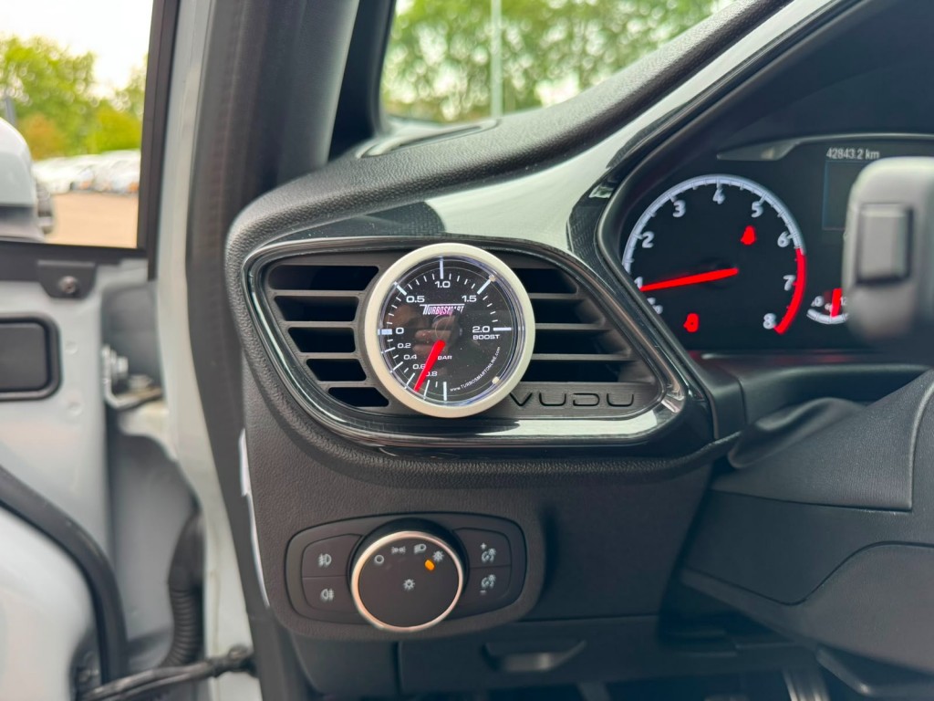 Ford Fiesta Ford Fiesta 1.5 ECOB. ST-3, Revo KW V3 Recaro Carplay Winterpack B&O Deurbeschermers