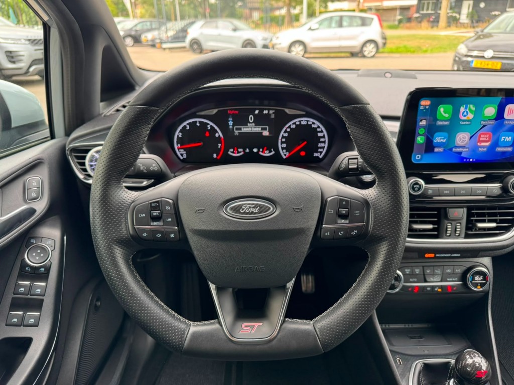 Ford Fiesta Ford Fiesta 1.5 ECOB. ST-3, Revo KW V3 Recaro Carplay Winterpack B&O Deurbeschermers