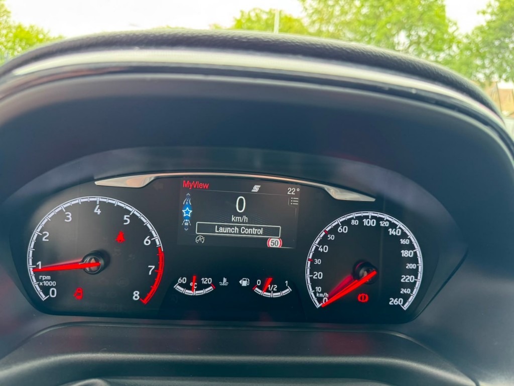 Ford Fiesta Ford Fiesta 1.5 ECOB. ST-3, Revo KW V3 Recaro Carplay Winterpack B&O Deurbeschermers