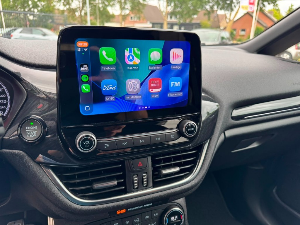Ford Fiesta Ford Fiesta 1.5 ECOB. ST-3, Revo KW V3 Recaro Carplay Winterpack B&O Deurbeschermers