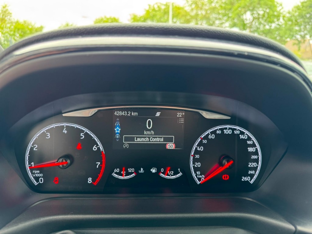 Ford Fiesta Ford Fiesta 1.5 ECOB. ST-3, Revo KW V3 Recaro Carplay Winterpack B&O Deurbeschermers