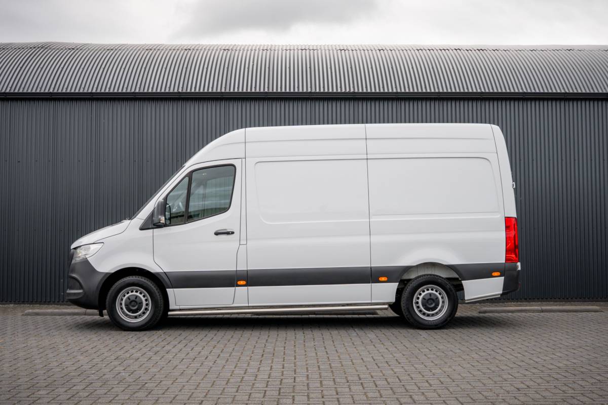 Mercedes-Benz Sprinter Mercedes-Benz Sprinter 311 CDI RWD L2H2 | | Volledig Ingericht | Mbux | Camera | Climatronic