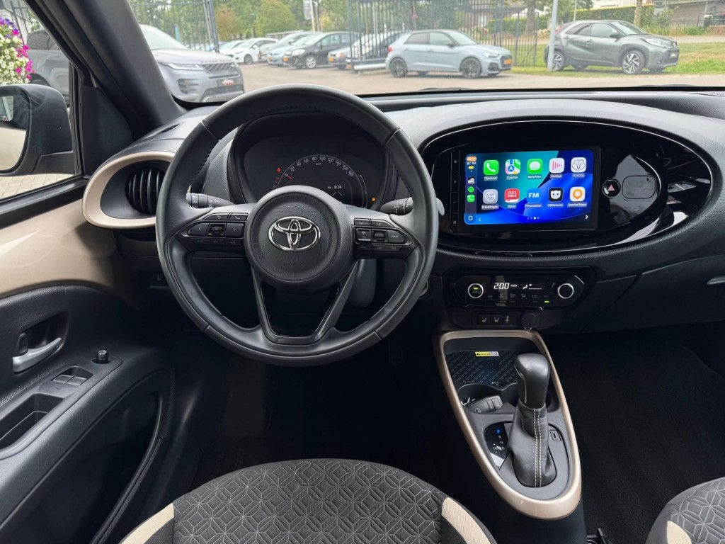 Toyota Aygo Toyota Aygo X 1.0 VVT-I S-CVT ENVY TwoTone Carplay Camera PDC ACC Stoelverwarming!