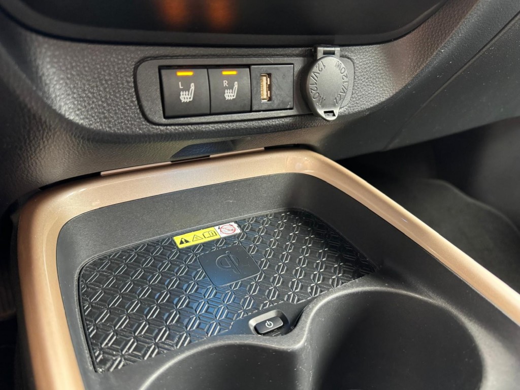 Toyota Aygo Toyota Aygo X 1.0 VVT-I S-CVT ENVY TwoTone Carplay Camera PDC ACC Stoelverwarming!