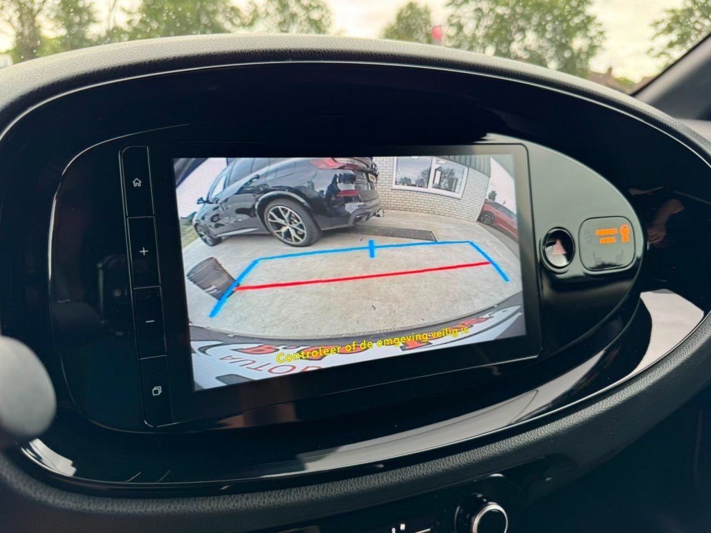 Toyota Aygo Toyota Aygo X 1.0 VVT-I S-CVT ENVY TwoTone Carplay Camera PDC ACC Stoelverwarming!