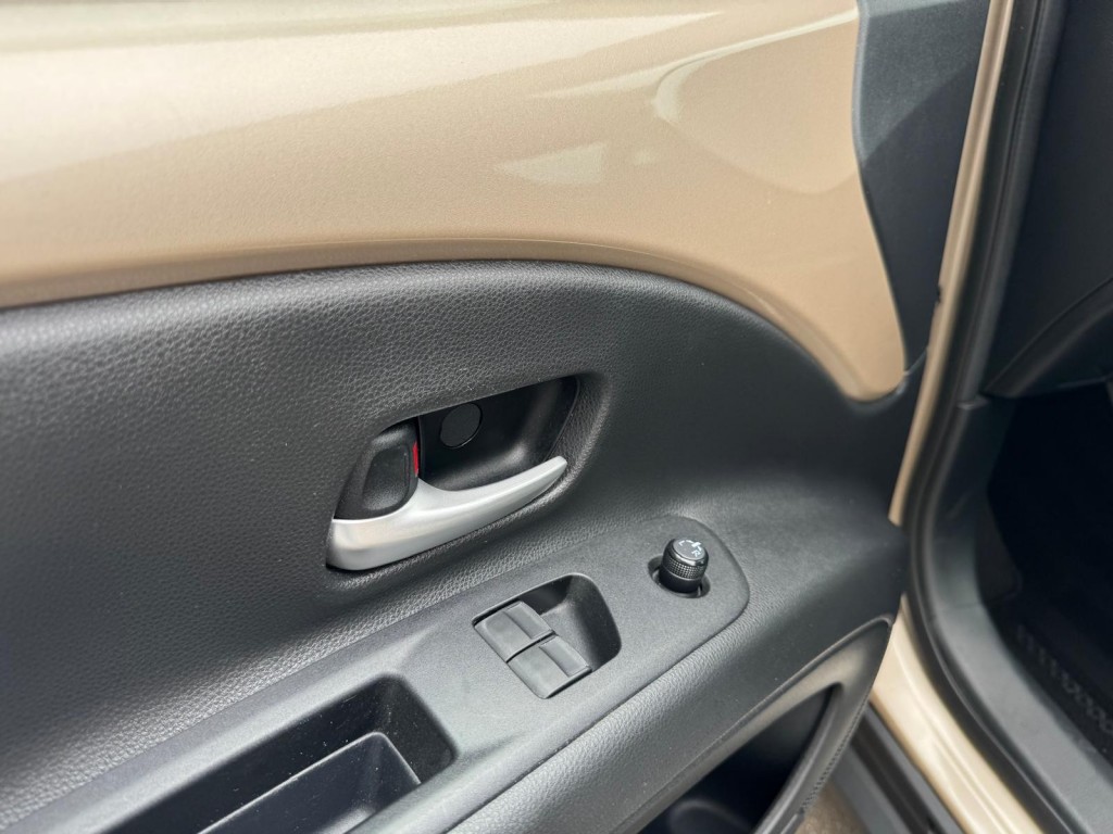 Toyota Aygo Toyota Aygo X 1.0 VVT-I S-CVT ENVY TwoTone Carplay Camera PDC ACC Stoelverwarming!