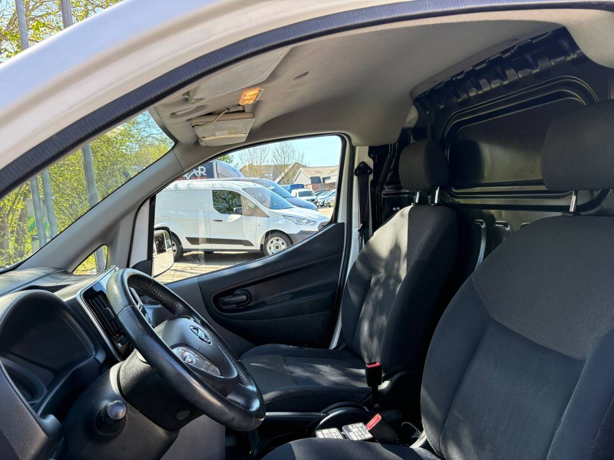 Nissan e-NV200 Nissan E-NV200 2.Zero Edition|SOH 87%|NAP|cruise|achteruitrijcamera|airco|stoel- en stuurverwarming|navi|bluetooth|voorruitverwarm