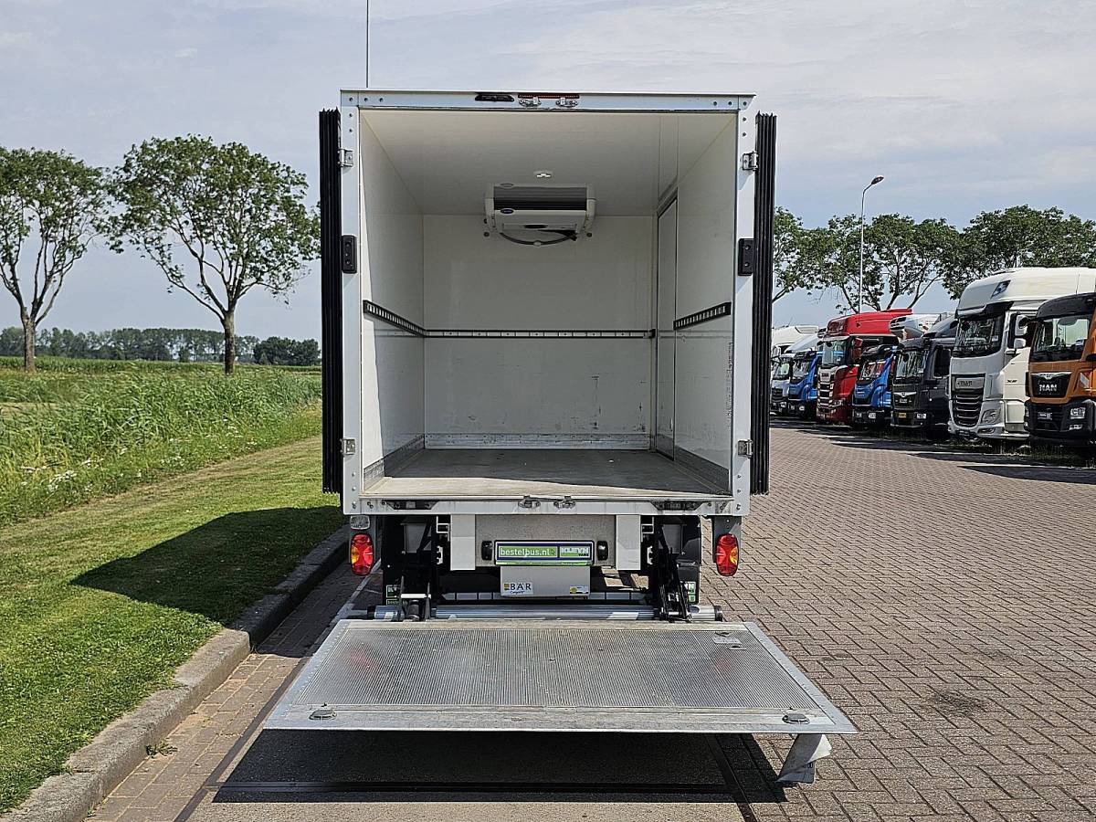Renault Master RENAULT MASTER 2.3 koelwagen laadklep!