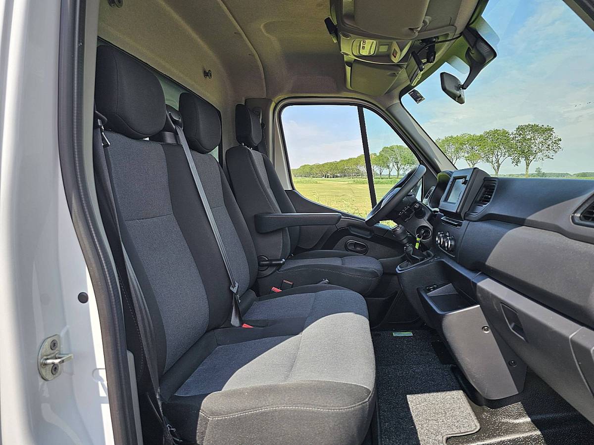 Renault Master RENAULT MASTER 2.3 koelwagen laadklep!