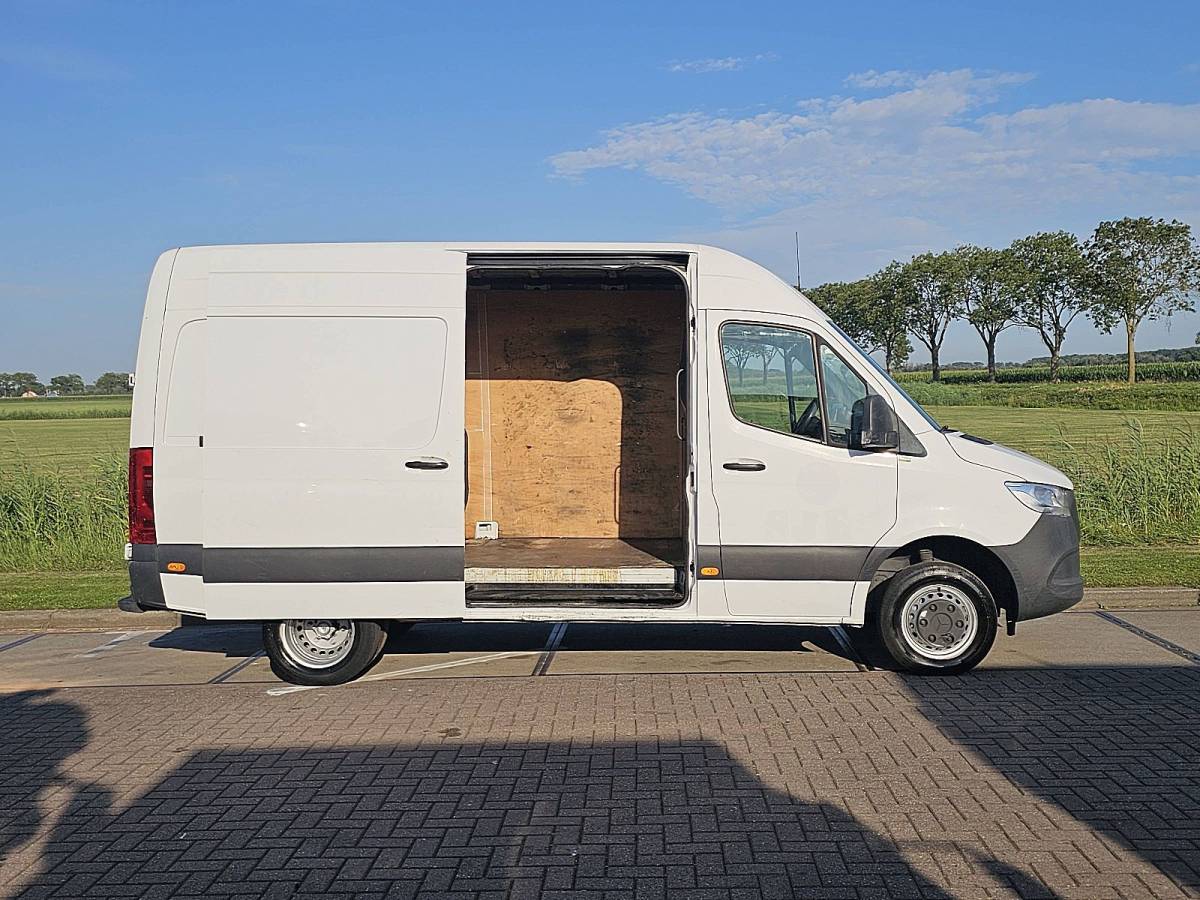 Mercedes-Benz Sprinter MERCEDES-BENZ SPRINTER 516 l2h2 dubbellucht n1!