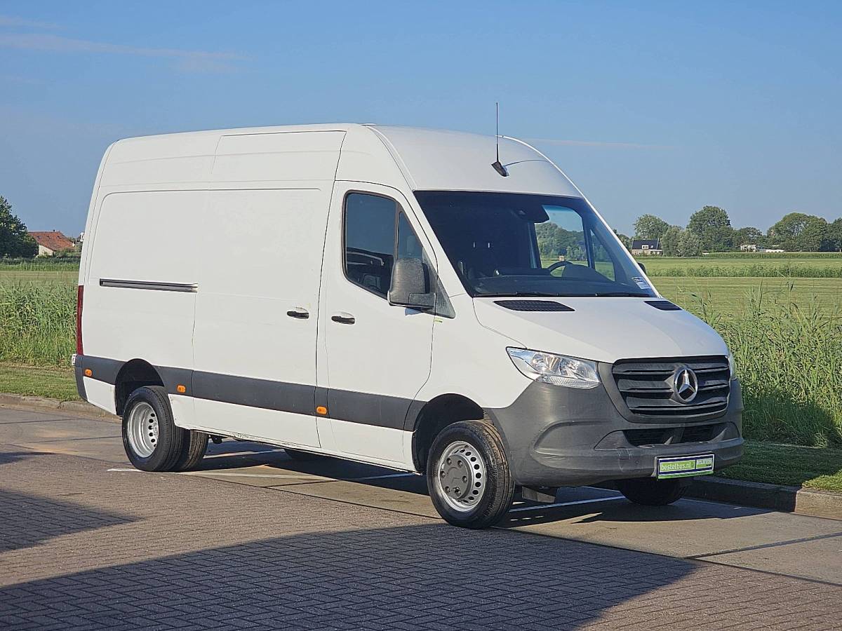Mercedes-Benz Sprinter MERCEDES-BENZ SPRINTER 516 l2h2 dubbellucht n1!