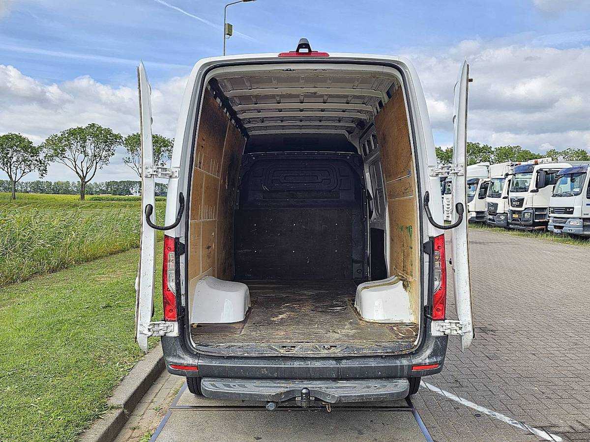 Mercedes-Benz Sprinter MERCEDES-BENZ SPRINTER 516 l2h2 dubbellucht n1!