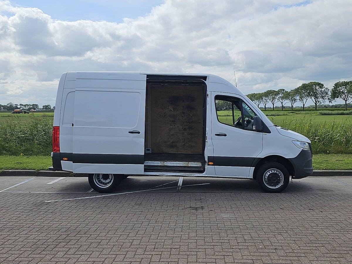 Mercedes-Benz Sprinter MERCEDES-BENZ SPRINTER 516 l2h2 dubbellucht n1!