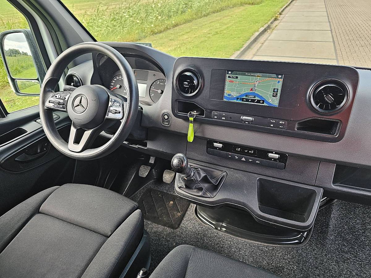 Mercedes-Benz Sprinter MERCEDES-BENZ SPRINTER 516 l2h2 dubbellucht n1!