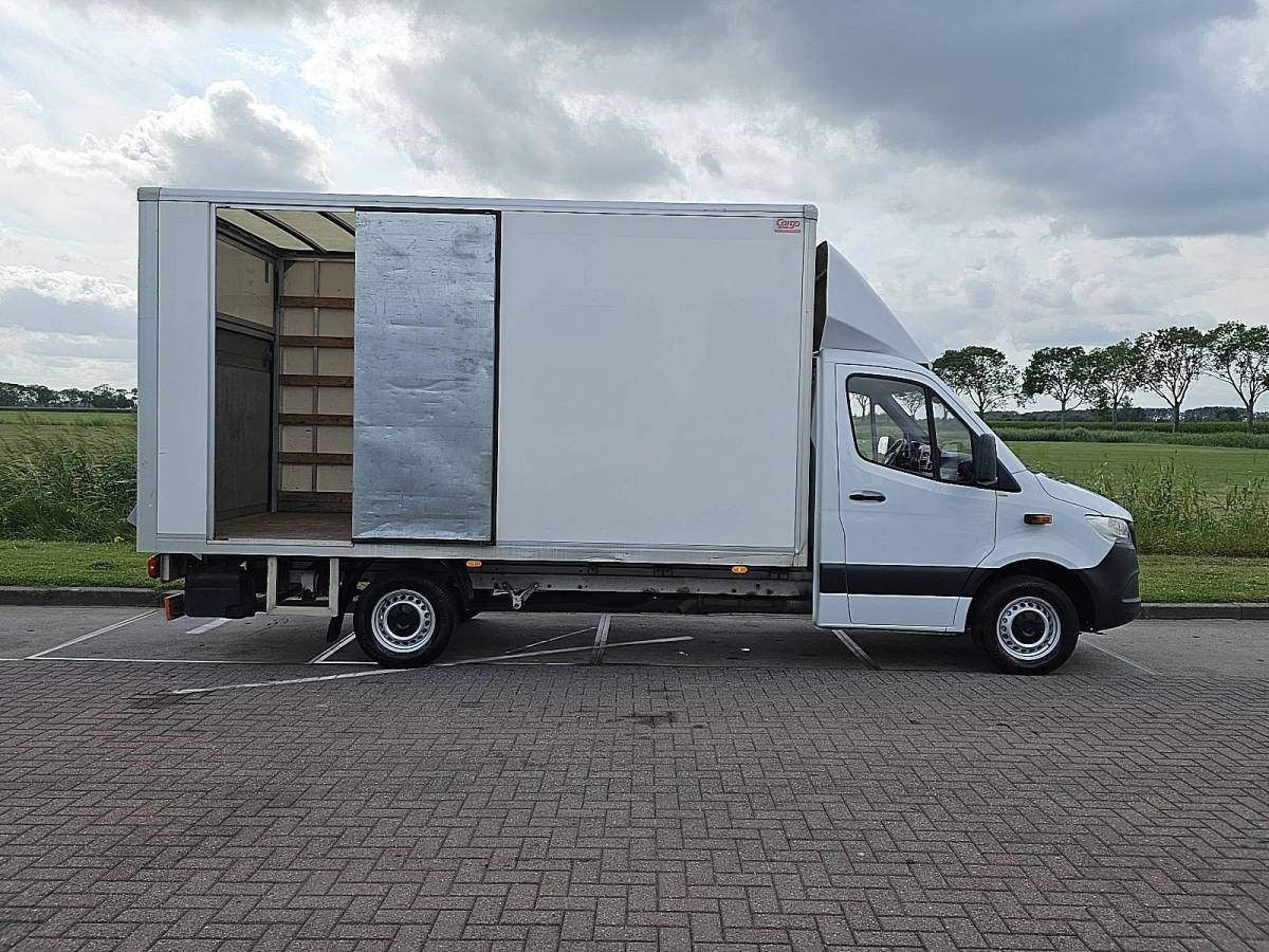 Mercedes-Benz Sprinter MERCEDES-BENZ SPRINTER 314 bakwagen laadklep!