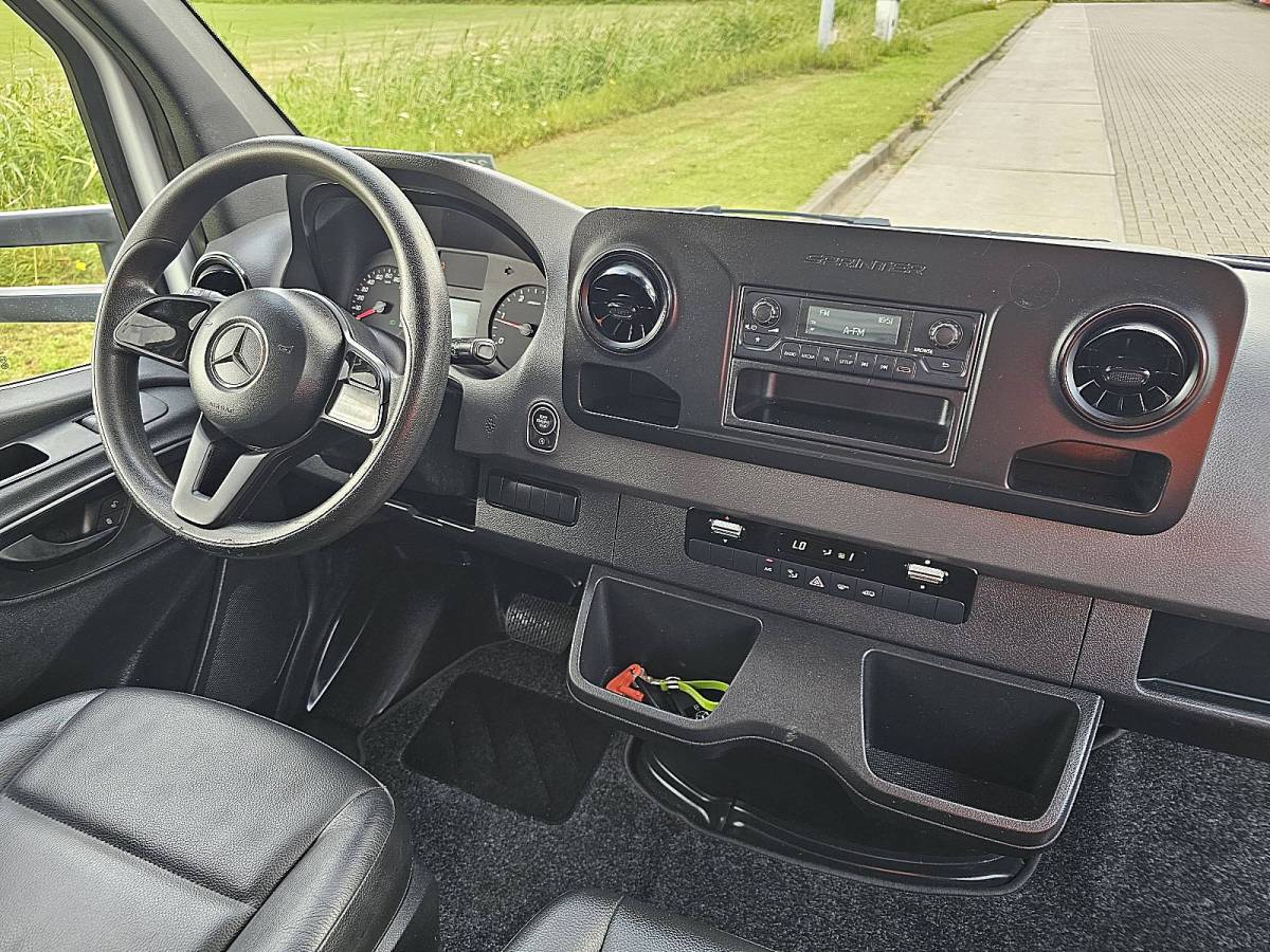Mercedes-Benz Sprinter MERCEDES-BENZ SPRINTER 314 bakwagen laadklep!
