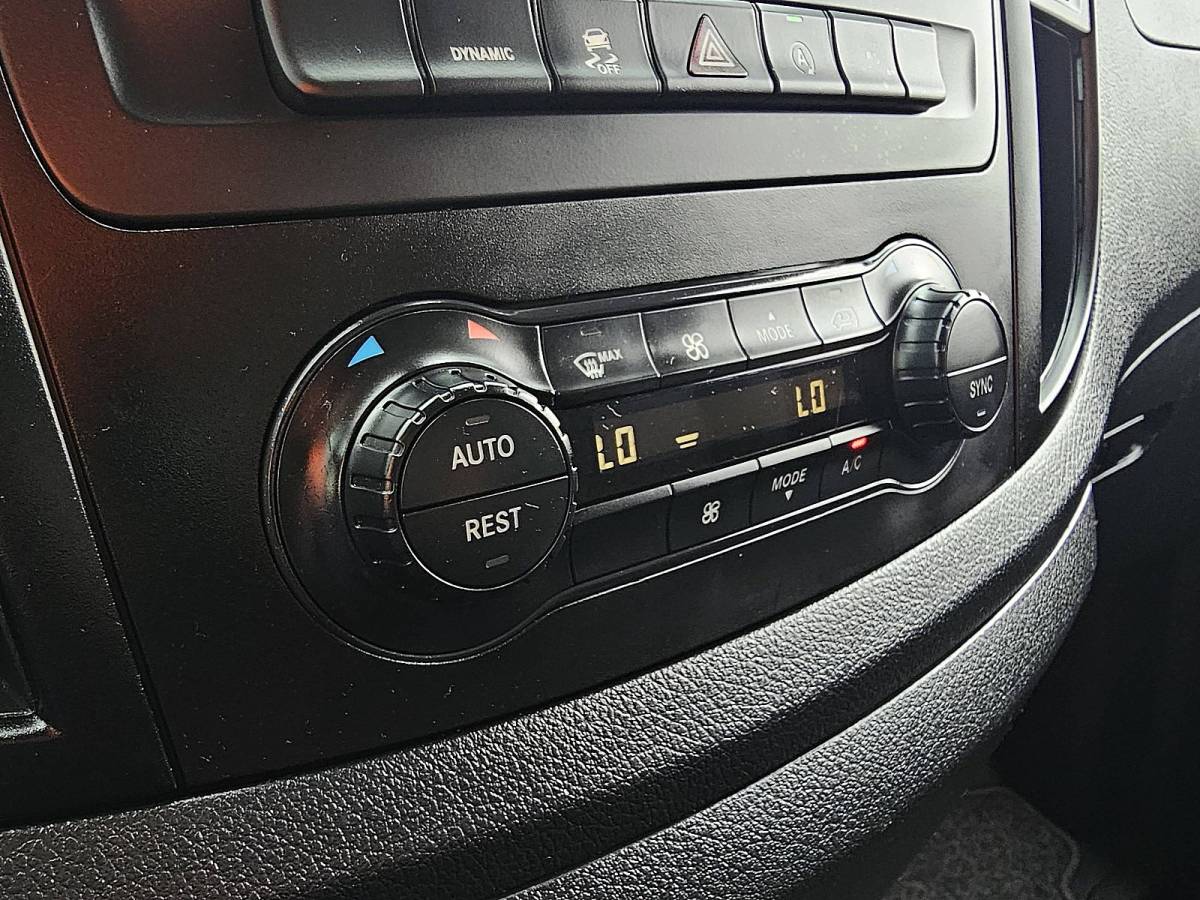Mercedes-Benz Vito MERCEDES-BENZ VITO 114 ac automaat euro6