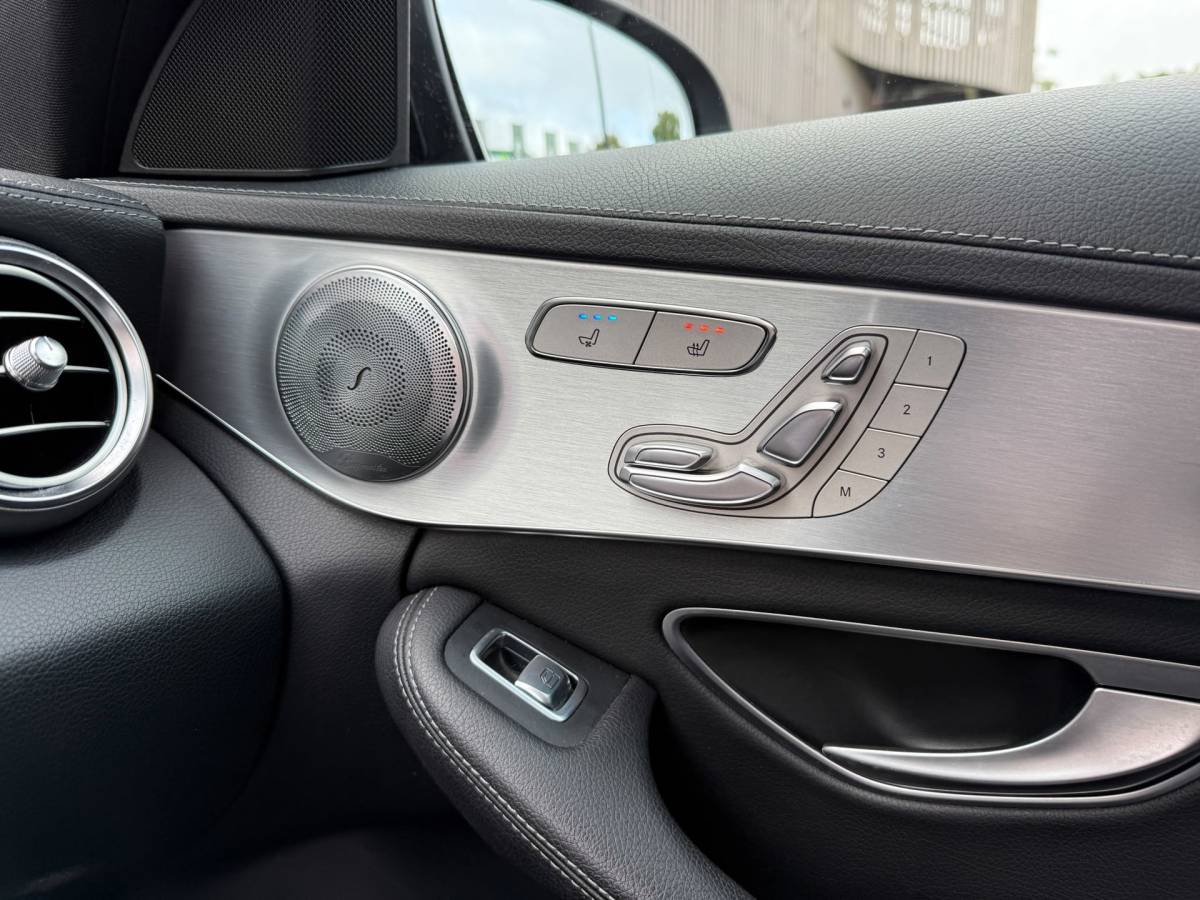Mercedes-Benz C-Klasse Mercedes-Benz C-klasse 250 Prestige /Pano /Memory /AMG Line /Leer /Led