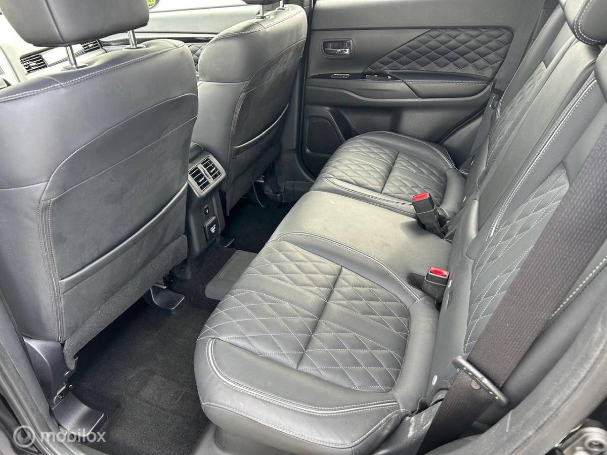 Mitsubishi Outlander Mitsubishi Outlander 2.4 PHEV Instyle Trekhaak