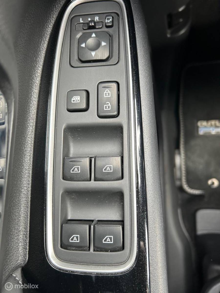 Mitsubishi Outlander Mitsubishi Outlander 2.4 PHEV Instyle Trekhaak