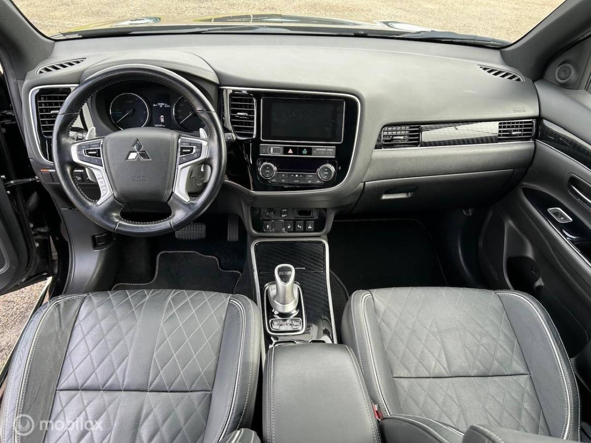 Mitsubishi Outlander Mitsubishi Outlander 2.4 PHEV Instyle Trekhaak