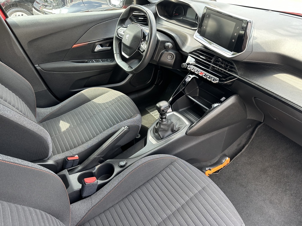 Peugeot 208 Peugeot 208 1.2  Active Pack 100 PK  |  Nieuwe Distributieriem | CarPlay | Navi |