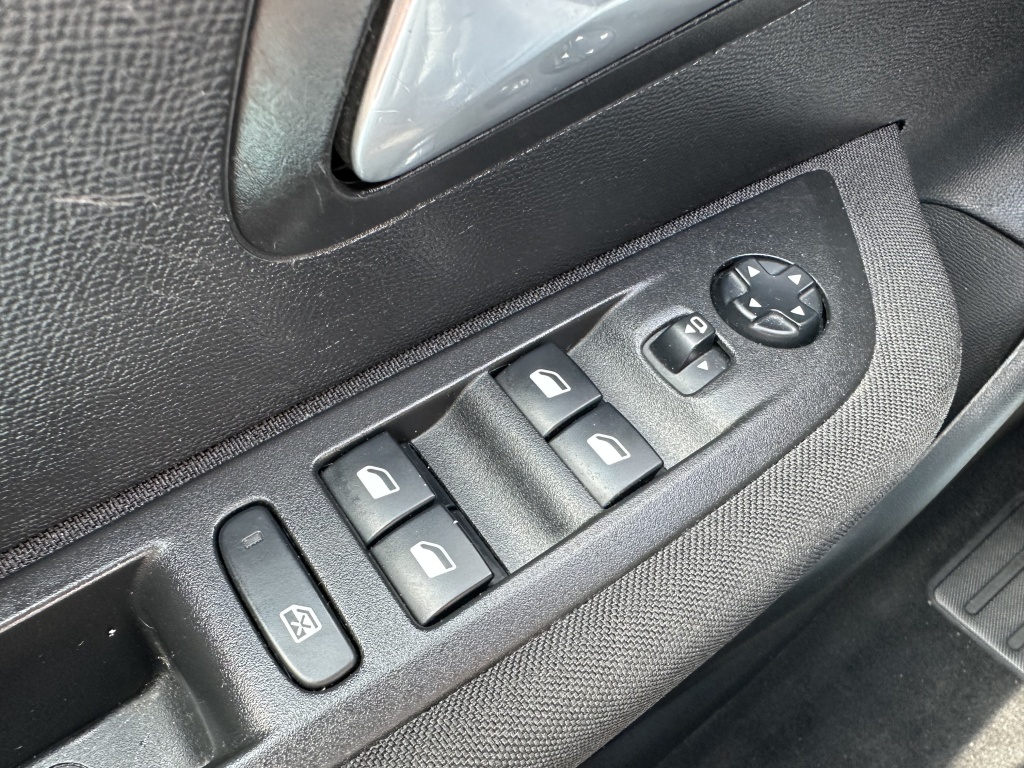 Peugeot 208 Peugeot 208 1.2  Active Pack 100 PK  |  Nieuwe Distributieriem | CarPlay | Navi |