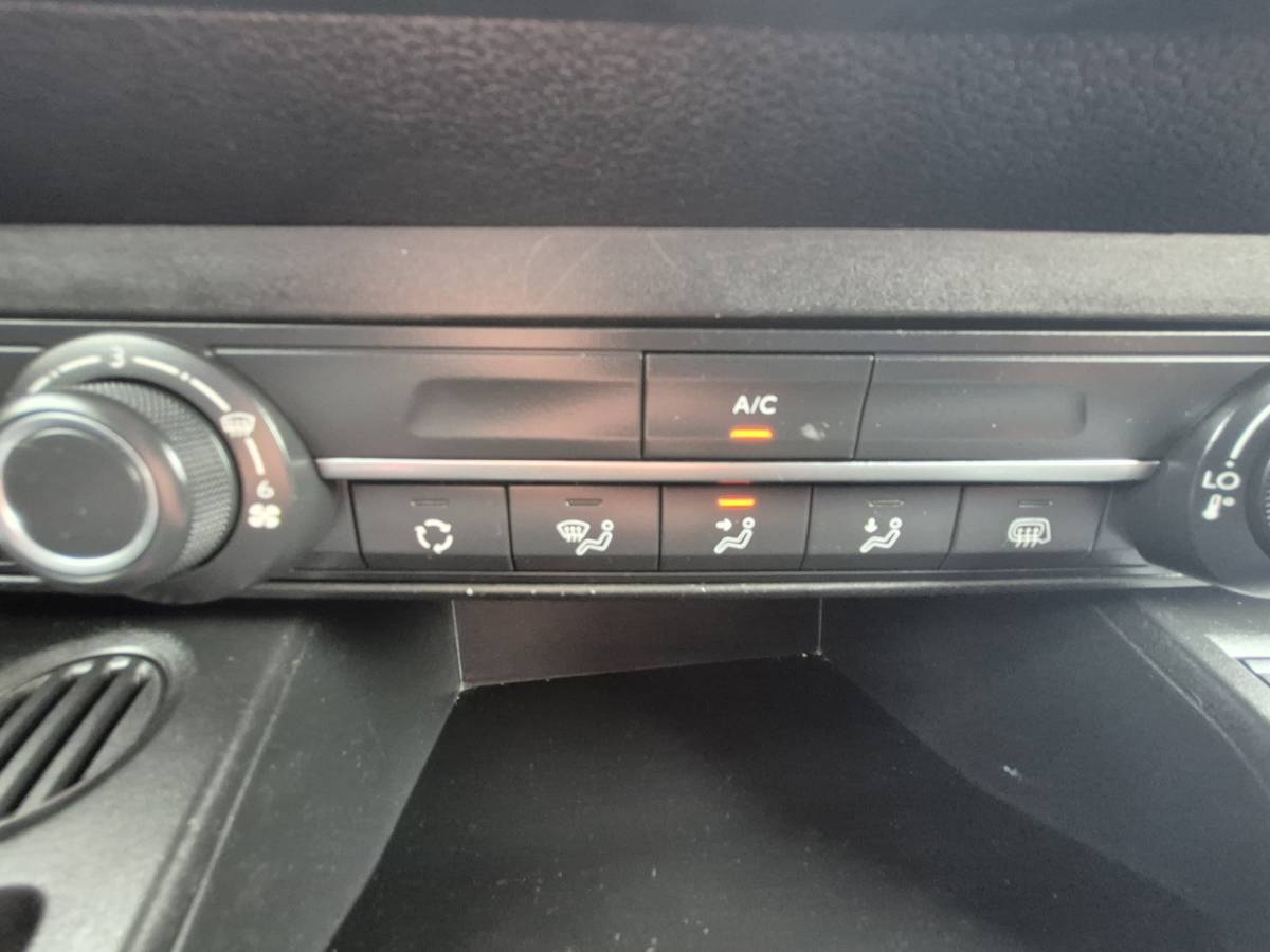 Peugeot Partner Peugeot Partner 1.2 Benzine,airco/navi