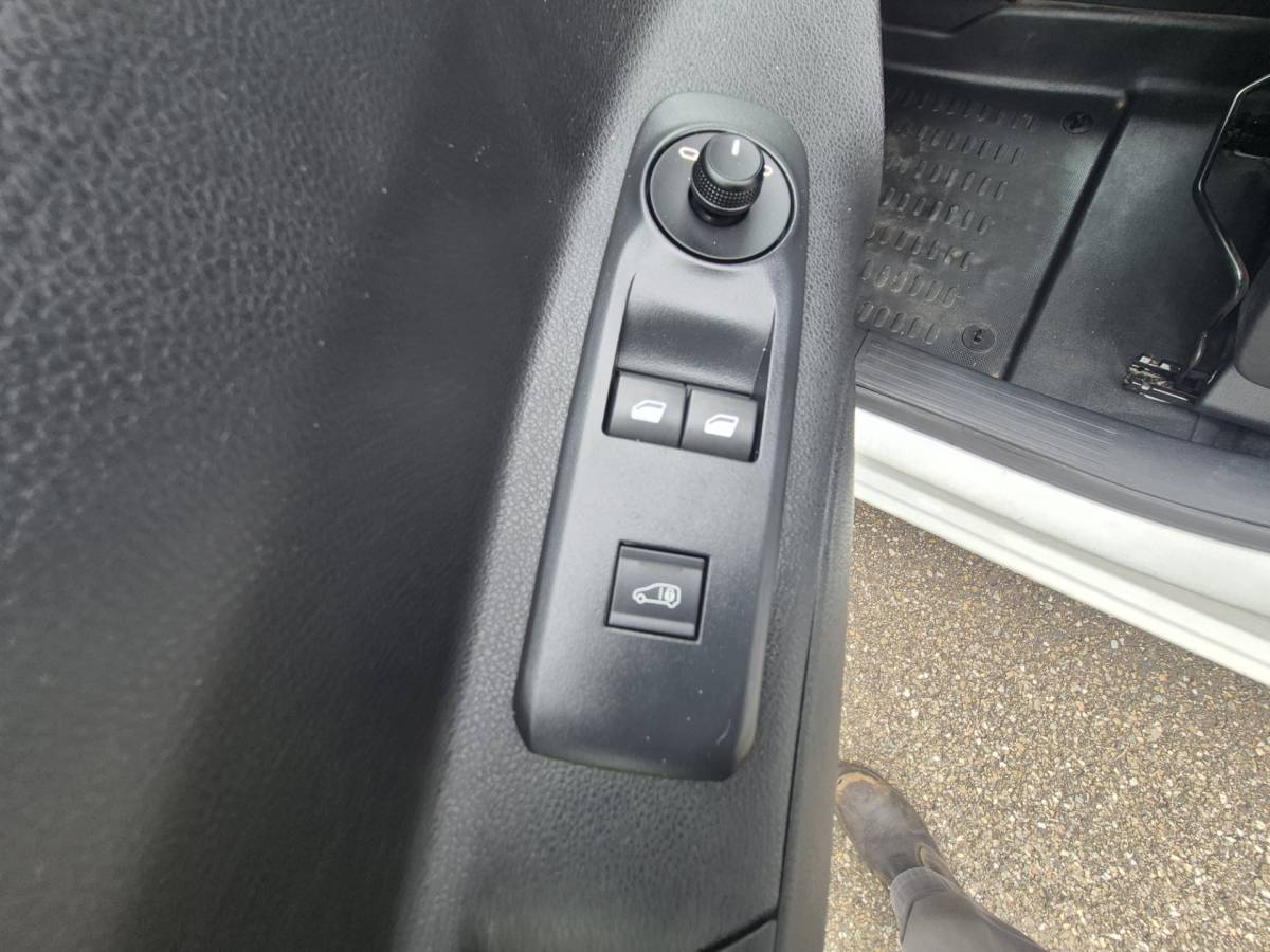 Peugeot Partner Peugeot Partner 1.2 Benzine,airco/navi