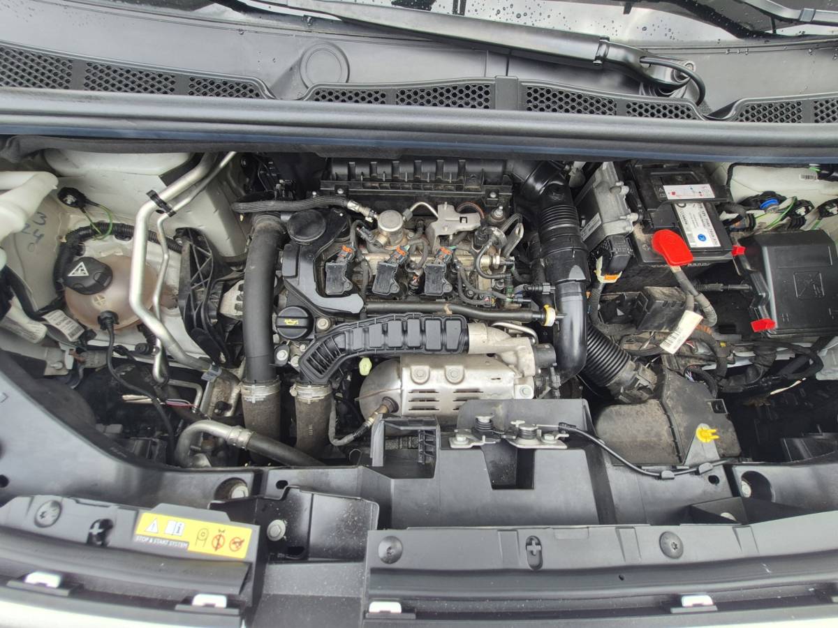 Peugeot Partner Peugeot Partner 1.2 Benzine,airco/navi