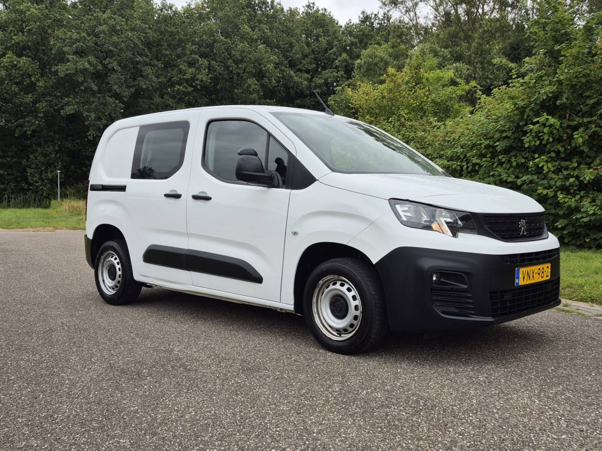 Peugeot Partner Peugeot Partner 1.2 Benzine,airco/navi