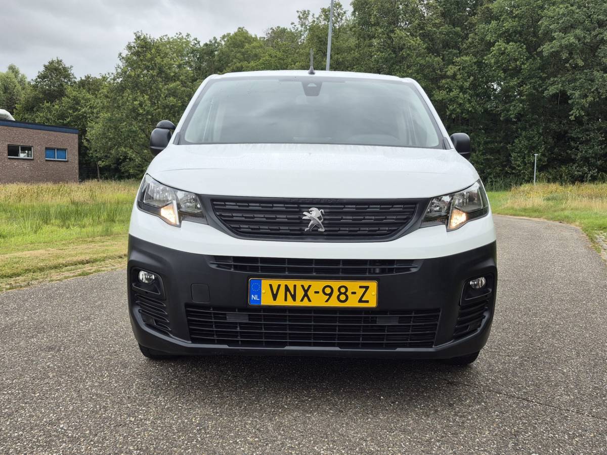 Peugeot Partner Peugeot Partner 1.2 Benzine,airco/navi