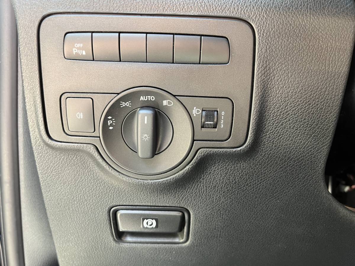 Mercedes-Benz Vito Mercedes-Benz Vito 116 CDI Lang | 3 PERS | AIRCO | CAM | CARPLAY | CRUISE | LM 20″ | NAVI | PDC V&A | STOELVERW.