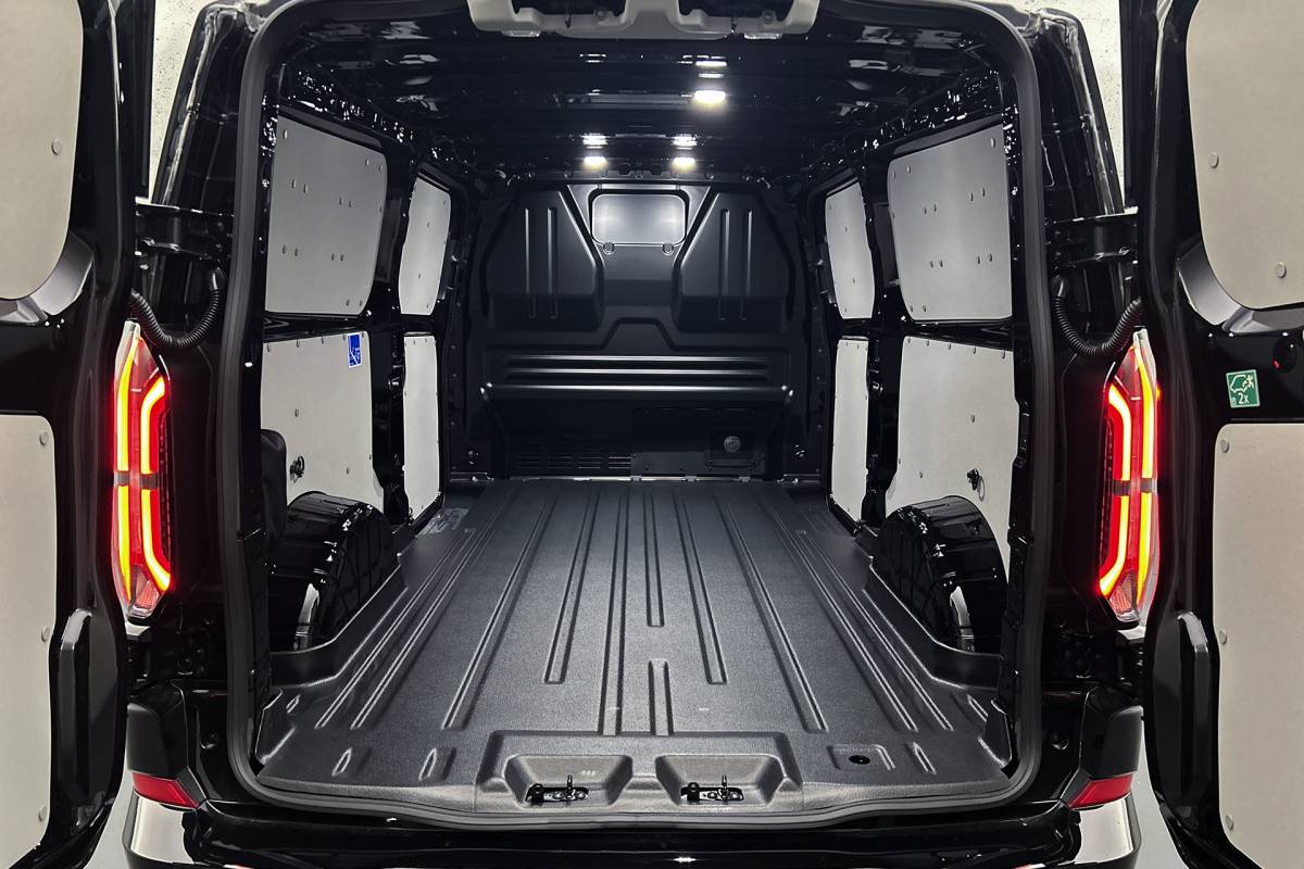 Ford  Ford E-Custom 340 L2 Raptor Sport Edition 71KWh | Lederen bekleding | 2x schuifdeur | 3-zitplaatsen | Stoelverwarming