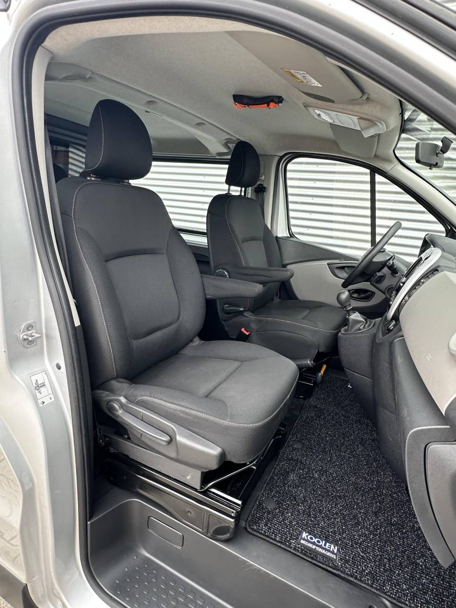 Renault Trafic Renault Trafic 1.6 dCi L2 DC Dubbele cabine MARGE btw vrij