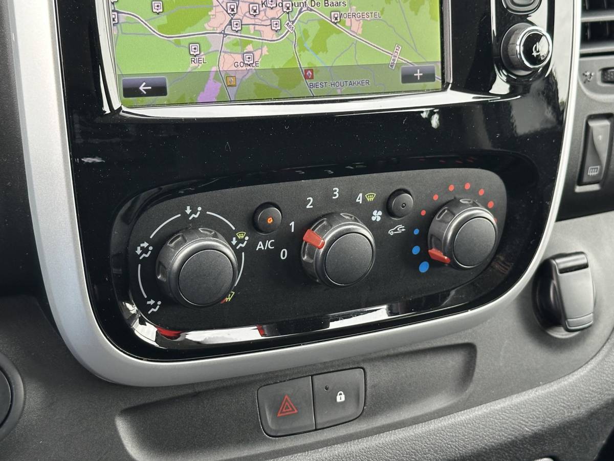 Renault Trafic Renault Trafic 1.6 dCi L2 DC Dubbele cabine MARGE btw vrij