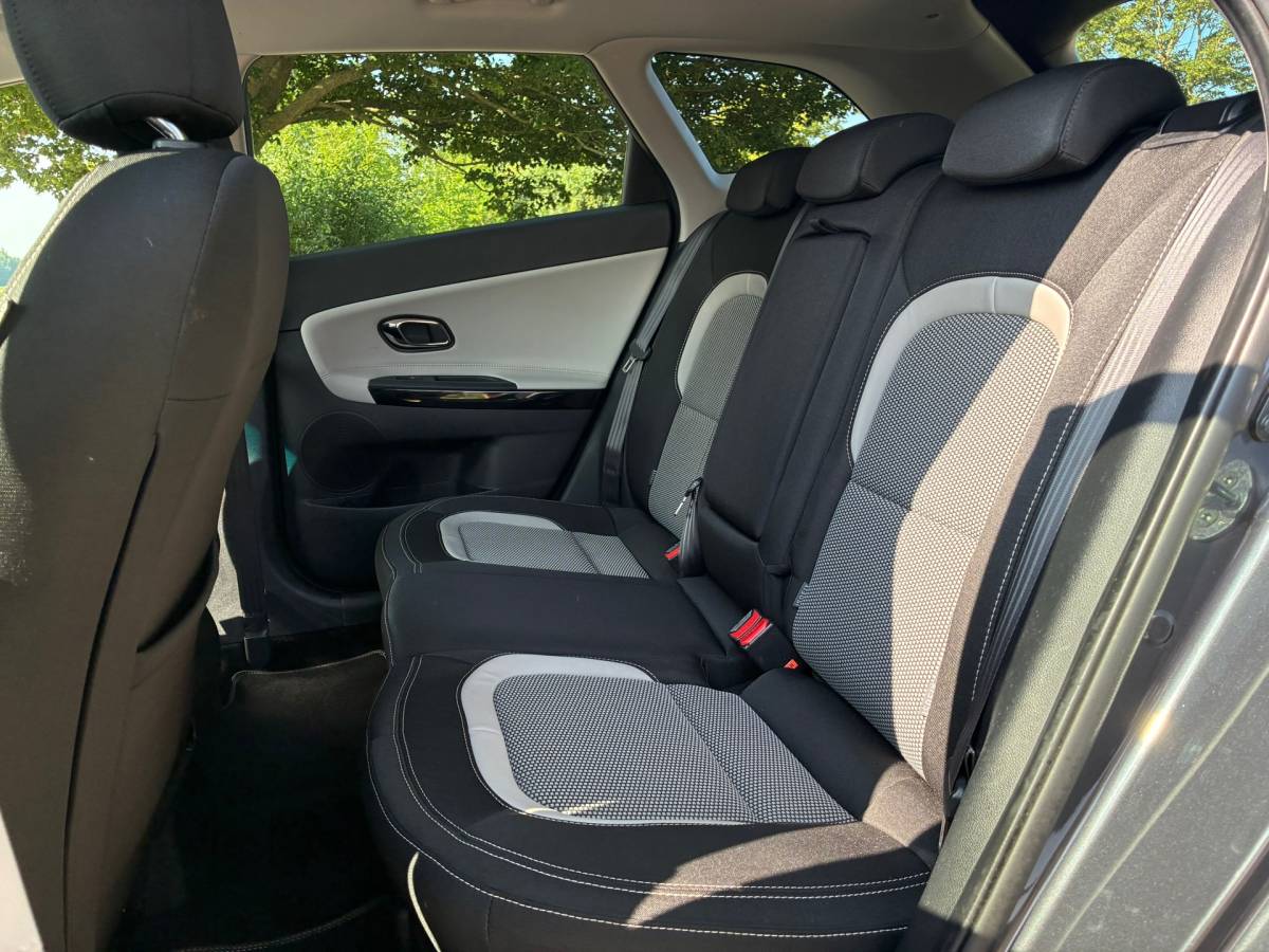 Kia cee'd Kia Cee’d Sportswagon 1.6 GDI BusinessLine | Dealer Ondh. + Clima + Cruise nu € 6.975,-!!!