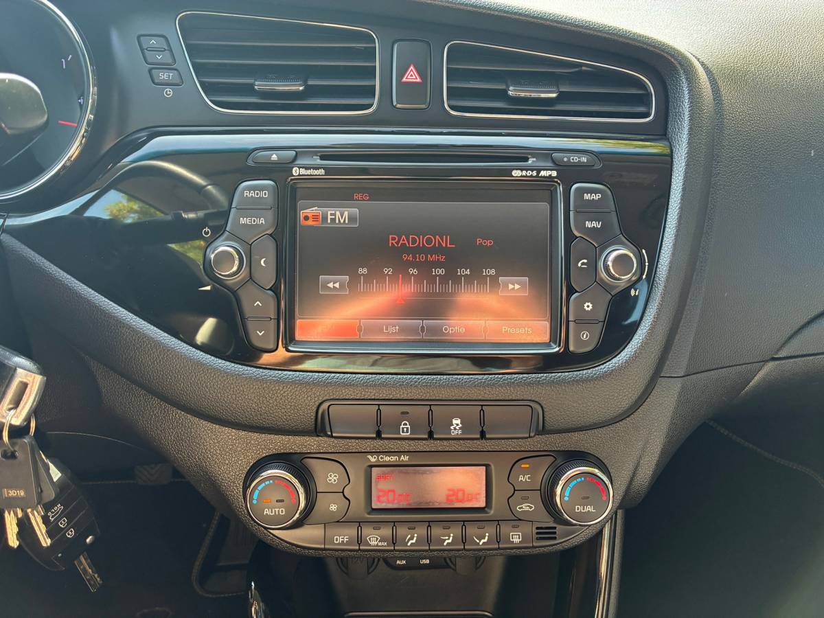 Kia cee'd Kia Cee’d Sportswagon 1.6 GDI BusinessLine | Dealer Ondh. + Clima + Cruise nu € 6.975,-!!!