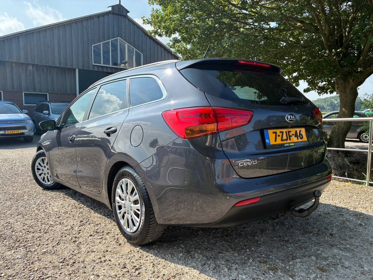 Kia cee'd Kia Cee’d Sportswagon 1.6 GDI BusinessLine | Dealer Ondh. + Clima + Cruise nu € 6.975,-!!!