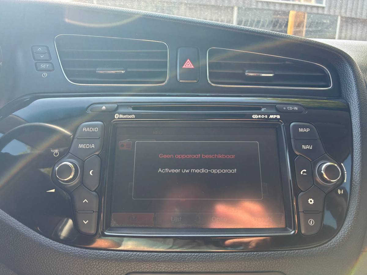 Kia cee'd Kia Cee’d Sportswagon 1.6 GDI BusinessLine | Dealer Ondh. + Clima + Cruise nu € 6.975,-!!!