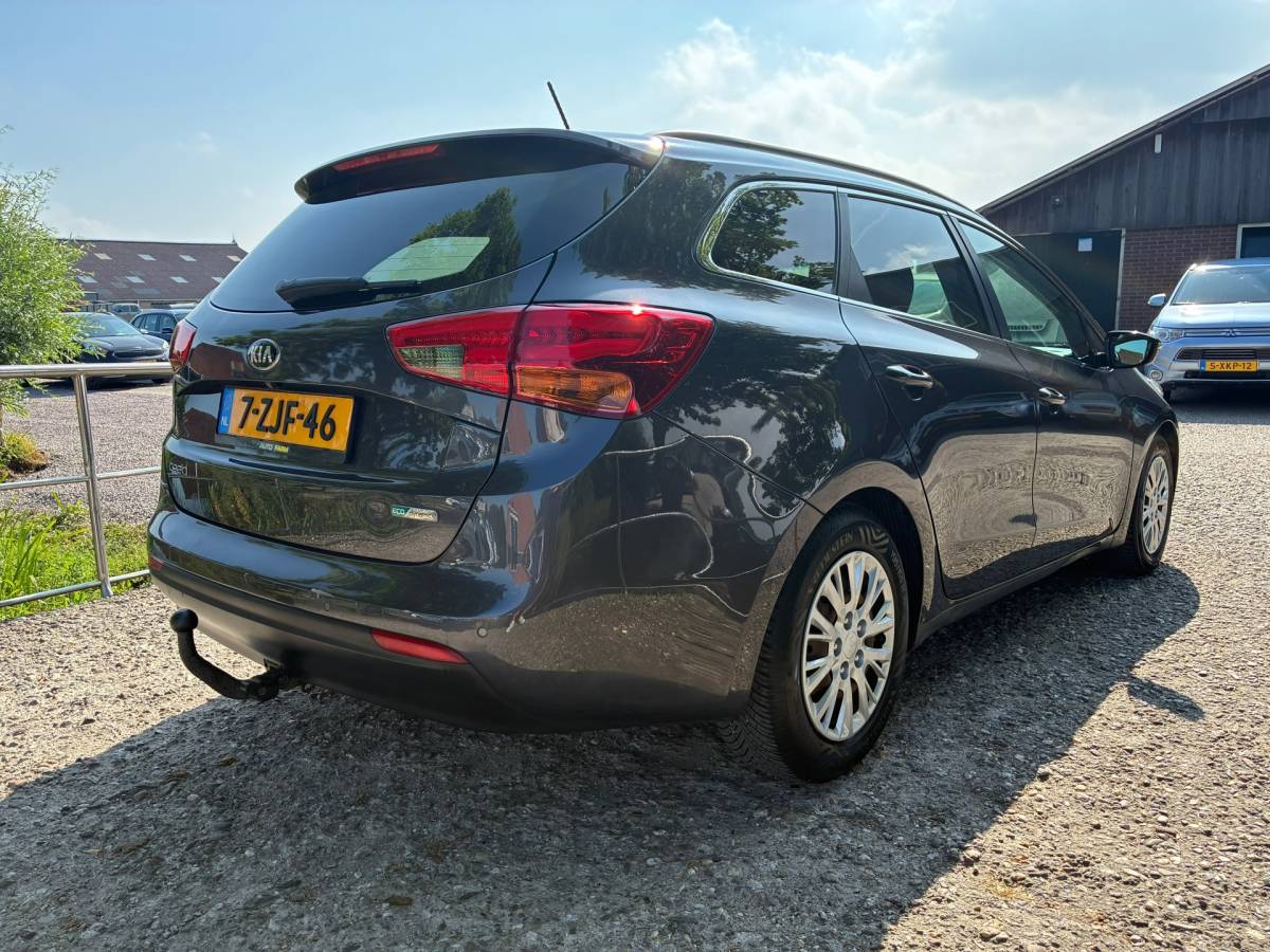 Kia cee'd Kia Cee’d Sportswagon 1.6 GDI BusinessLine | Dealer Ondh. + Clima + Cruise nu € 6.975,-!!!