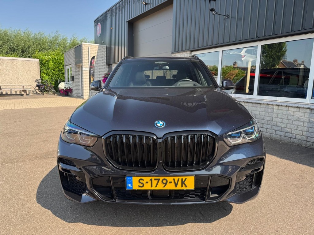 BMW X5 Bmw X5 XDRIVE45E M-Sport Bowers & Wilkins Pano Softclose Laser Trekhaak Mooi vol uitgevoerd!
