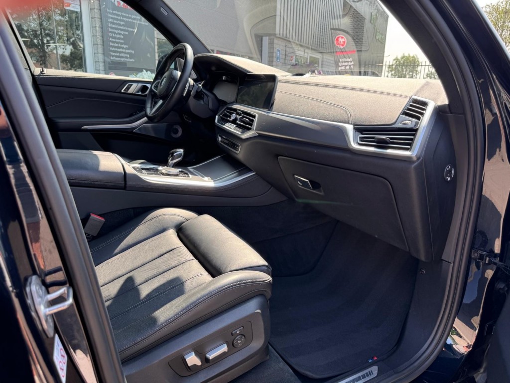 BMW X5 Bmw X5 XDRIVE45E M-Sport Bowers & Wilkins Pano Softclose Laser Trekhaak Mooi vol uitgevoerd!