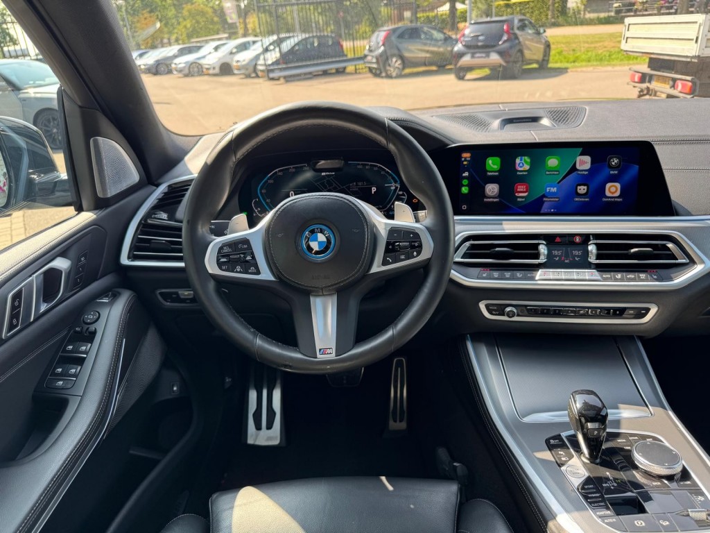 BMW X5 Bmw X5 XDRIVE45E M-Sport Bowers & Wilkins Pano Softclose Laser Trekhaak Mooi vol uitgevoerd!