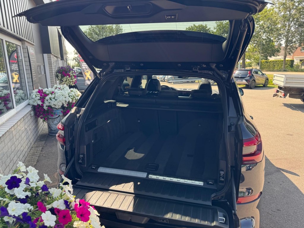 BMW X5 Bmw X5 XDRIVE45E M-Sport Bowers & Wilkins Pano Softclose Laser Trekhaak Mooi vol uitgevoerd!
