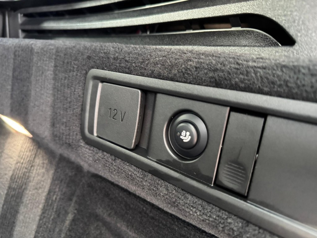 BMW X5 Bmw X5 XDRIVE45E M-Sport Bowers & Wilkins Pano Softclose Laser Trekhaak Mooi vol uitgevoerd!