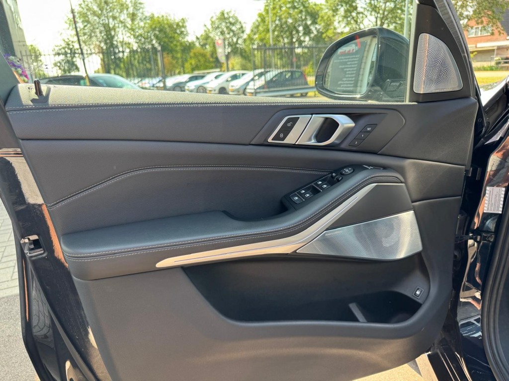 BMW X5 Bmw X5 XDRIVE45E M-Sport Bowers & Wilkins Pano Softclose Laser Trekhaak Mooi vol uitgevoerd!