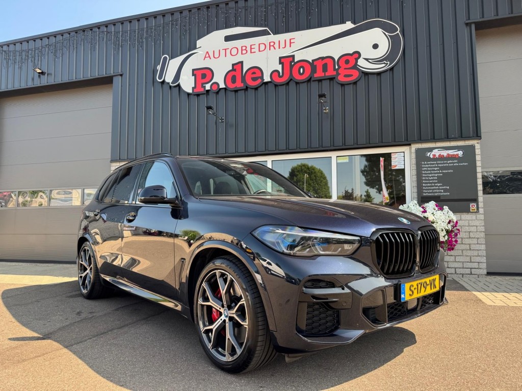 BMW X5 Bmw X5 XDRIVE45E M-Sport Bowers & Wilkins Pano Softclose Laser Trekhaak Mooi vol uitgevoerd!
